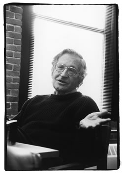 Foto - Constantskeepitcupdates - Noam Chomsky